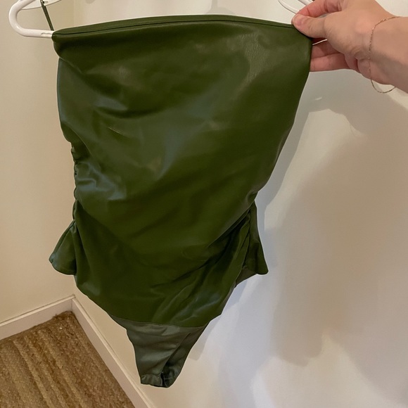 Faux Leather Bodysuit Zara - Picture 2 of 3